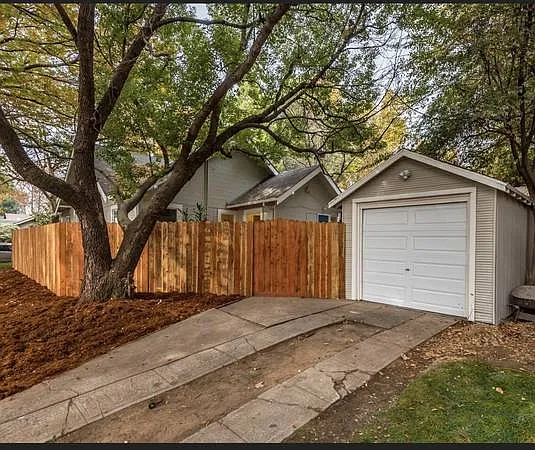 2 bed, 1020 sqft, $2,650 — Photo 3