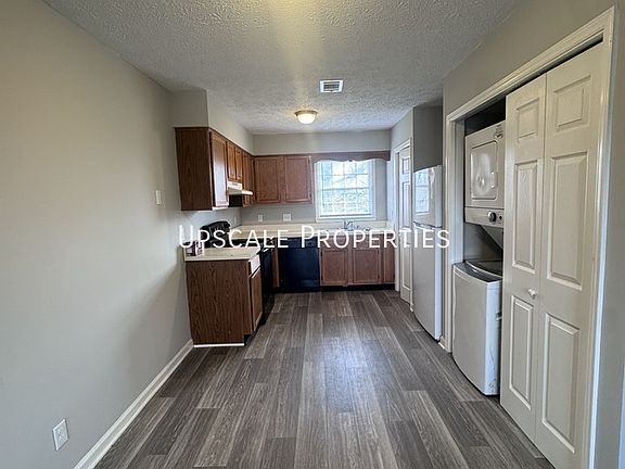 4th image of 189 Donabrook Ct APT 8