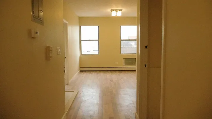 Rented by Metroperty Realty LLC | media 3