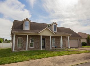 2622 Legends Dr, Paducah, KY 42001