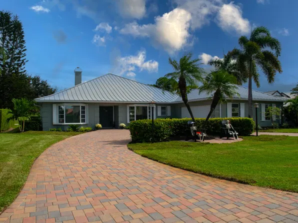 3523 SE Fairway E, Stuart, FL 34997