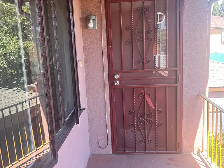 E 58th St — Photo 2