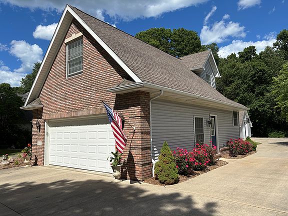 3rd image of 3668 Connie Ln