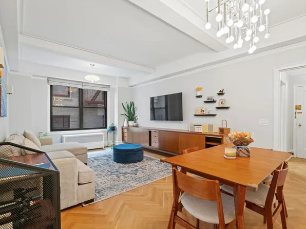 440 West End Avenue image 2 of 9