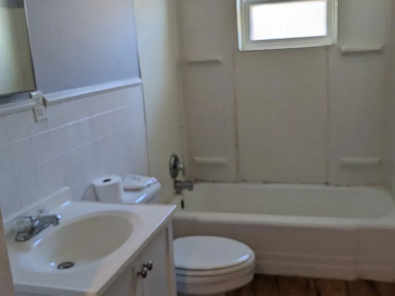 2711 5th Ave #G — Photo 4