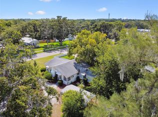 5906 12th St, Zephyrhills, FL 33542