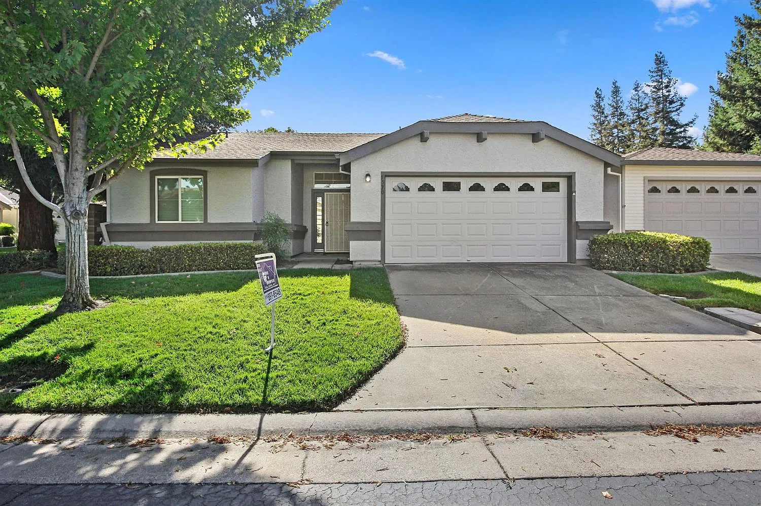 7570 Sunmore Ln photo 1