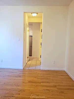 Rented by City Connections Realty | media 7