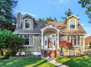 5435 Carpenter St, Downers Grove, IL 60515