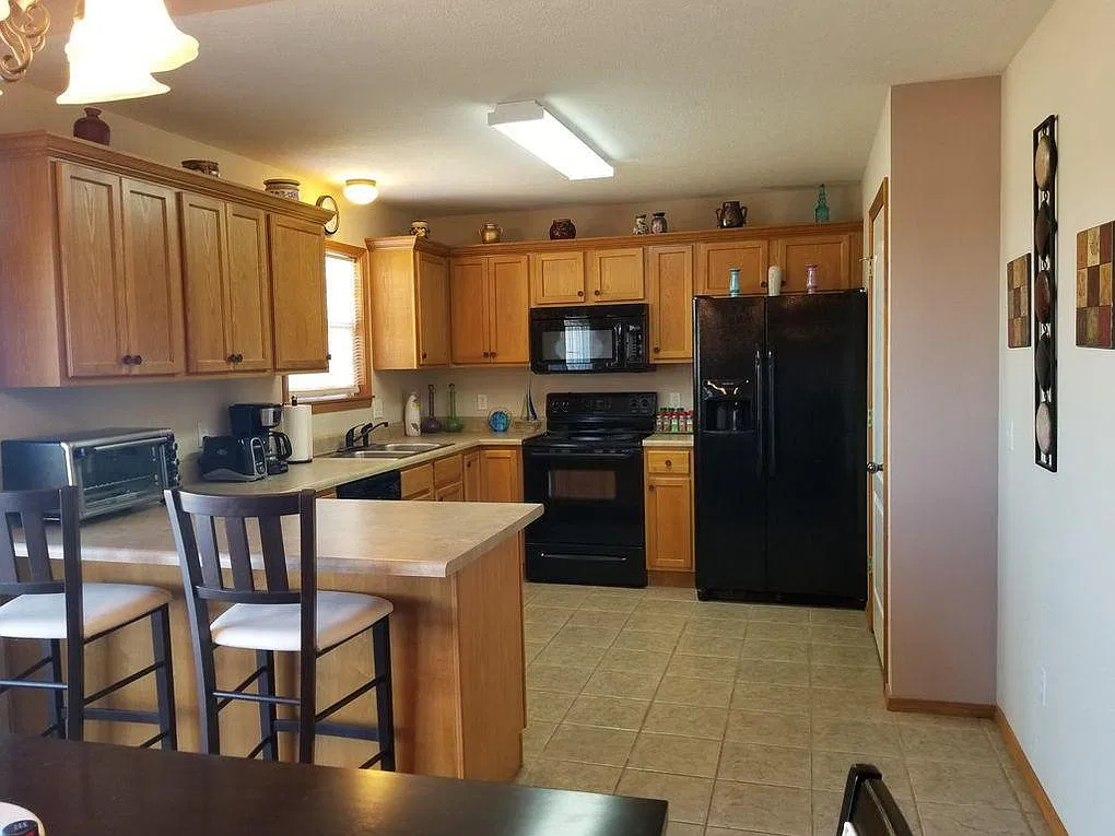 3 bed, 1244 sqft, $1,495 — Photo 3