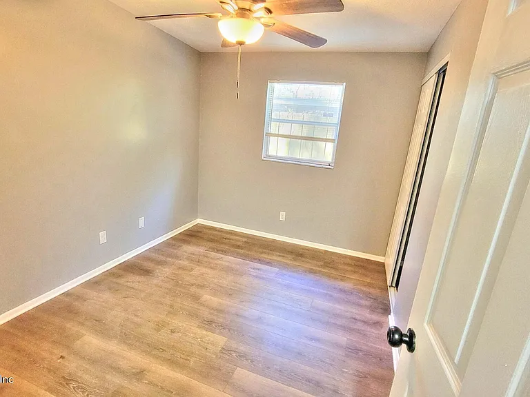 3319 Hunt St — Photo 7