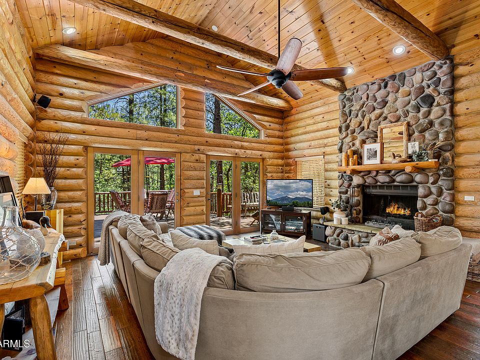 1st image of 55 E OAK Drive