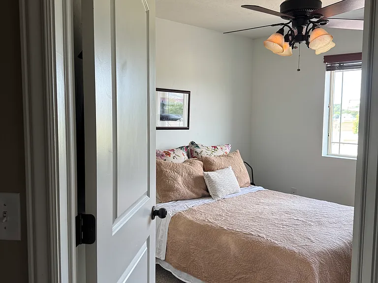 1009 W Village Bend Ln — Photo 11
