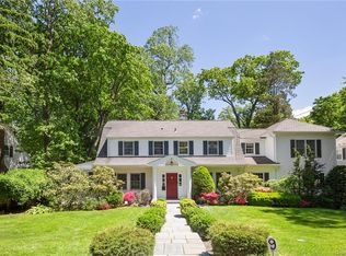 9 Pondfield Pkwy, Mount Vernon, NY 10552