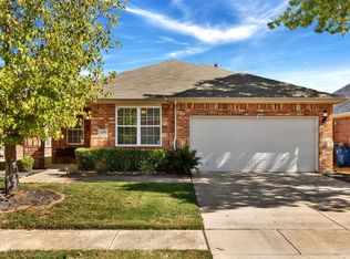 636 Montgomery Dr, Lake Dallas, TX 75065