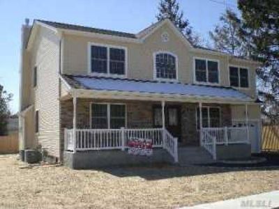 250 N Syracuse Ave, Massapequa, NY, 11758