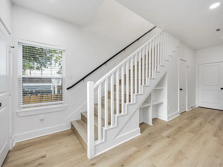 3327 Cornell St #B — Photo 9