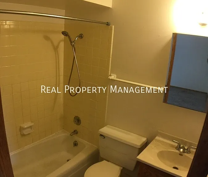 N88W16771 Main St #5 — Photo 5