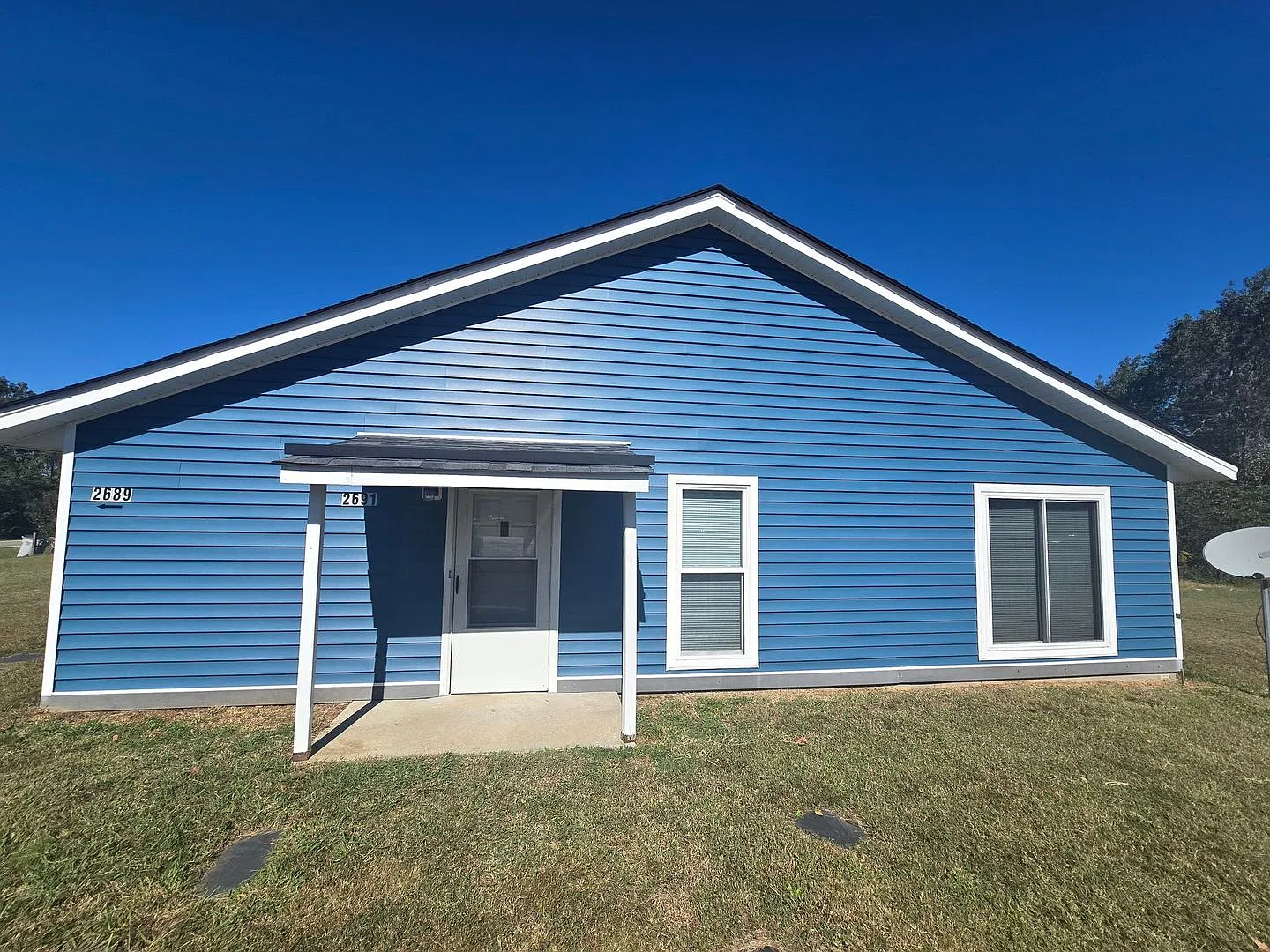 2 Bedroom Duplex In Prince George - Must View Before You Can Apply — Photo 1