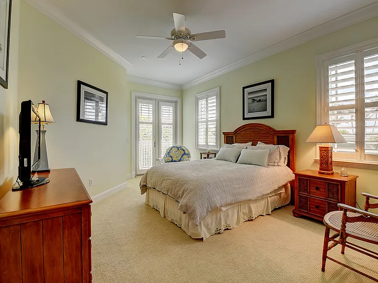 1120 Ocean Ter — Photo 23
