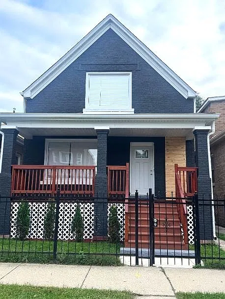 2 bed, 950 sqft, $2,000 — Photo 1