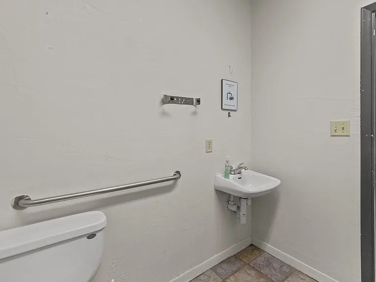 360 Sudderth Dr #1 — Photo 25