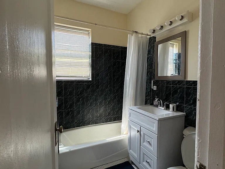 21 Park Vale Ave #11T — Photo 18