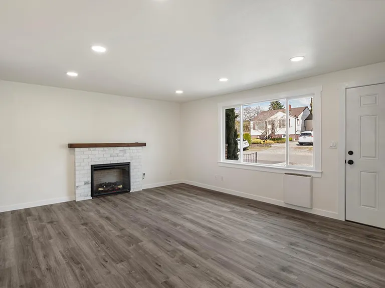 551 Index Pl NE — Photo 8