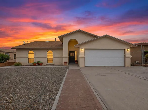1044 Vista Grande Dr NW, Albuquerque, NM 87105