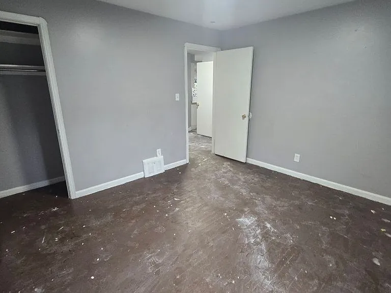 14205 Sylvia Ave — Photo 7