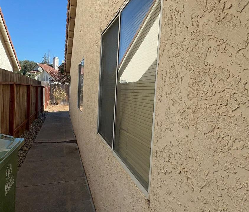 2nd image of 4515 Tegan Rd