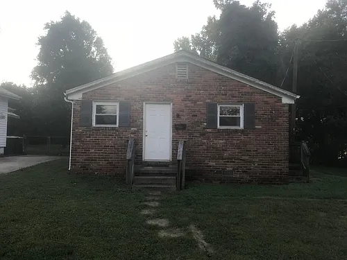 127 Poe St Photo 1