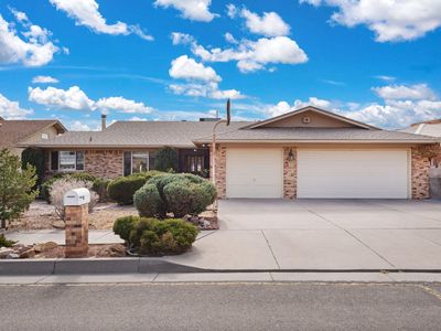 5126 Lomas De Atrisco Rd NW, Albuquerque, NM, 87105