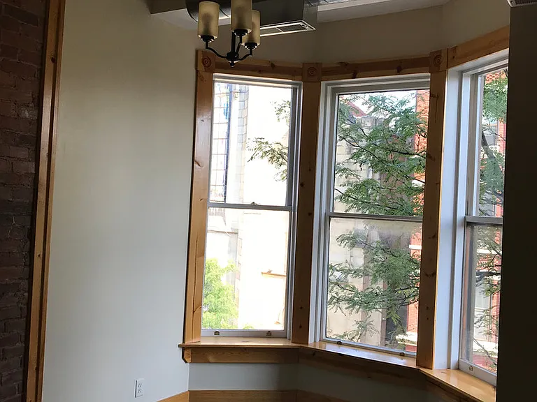 817 Race St #105-111 — Photo 2