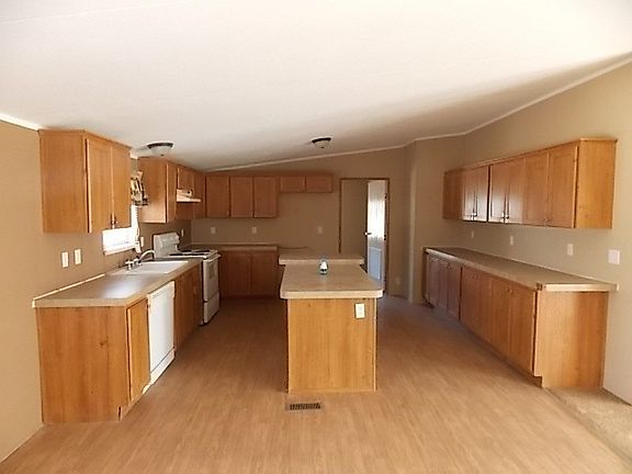 3rd image of 350 County Road 440