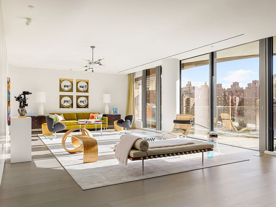 1st image of 520 W 28th St APT 27