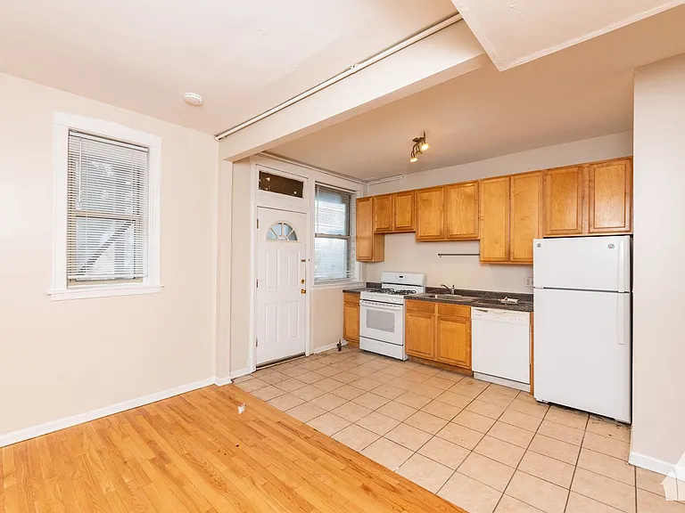 7505 N Greenview Ave #1 — Photo 1