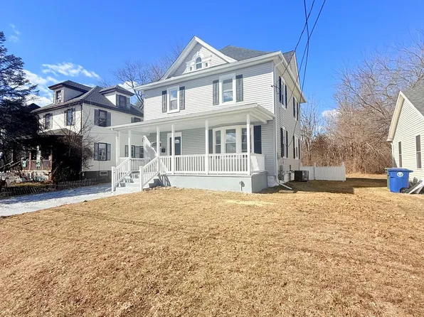 213 Wilmer St, Glassboro, NJ 08028