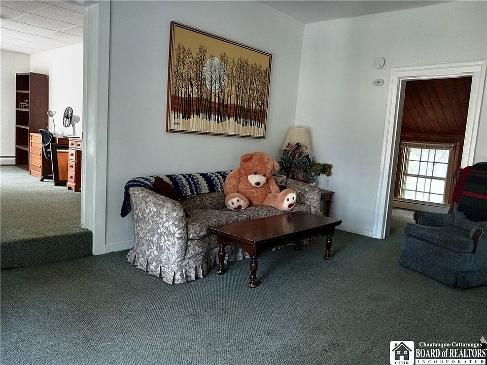 185 Temple St, Fredonia, NY 14063 Zillow