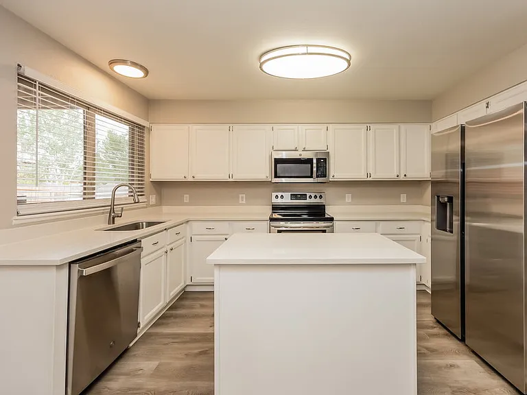 8327 Chancellor Dr — Photo 9