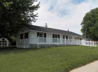 2325 Forest View Rd, Rockford, IL 61108