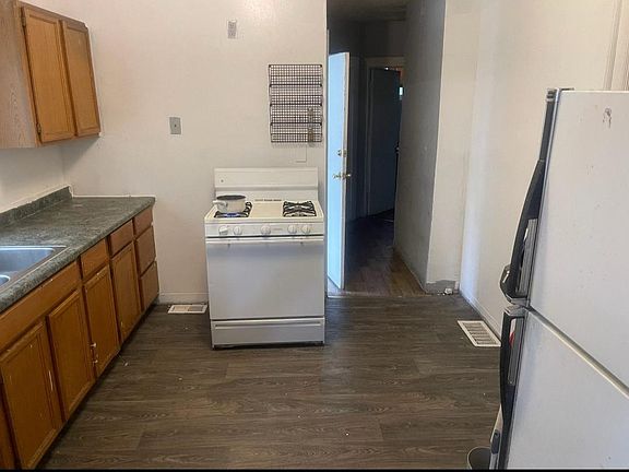 5th image of 212 Courtland Ave
