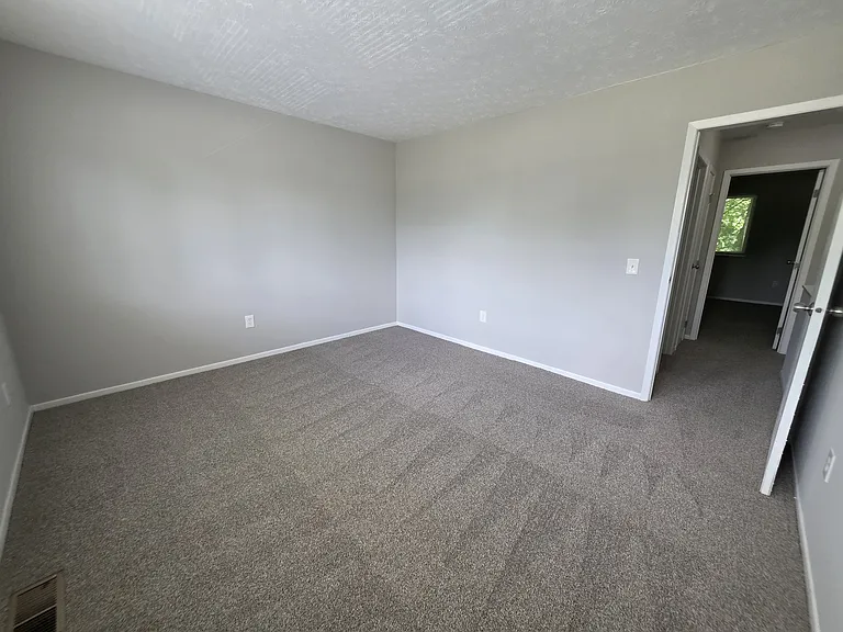 942 S Spring Rd — Photo 16