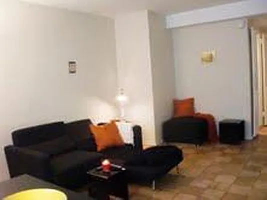 Rented by Nest Seekers International | media 50