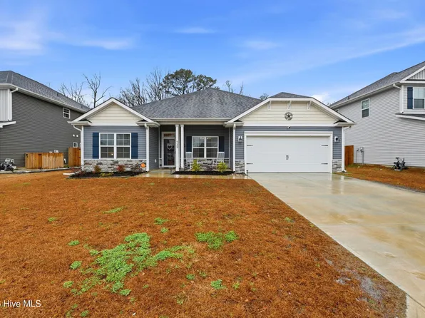 725 Greenwich Place, Richlands, NC 28574