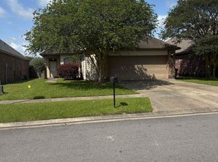 2924 Nicholson Lake Dr, Baton Rouge, LA 70810