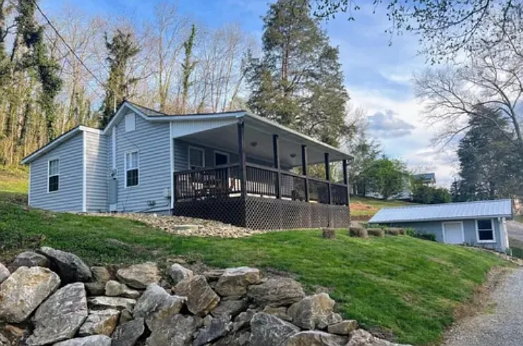 8000 Martin Mill Pike — Photo 1