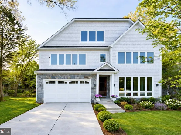 3706 Spring St, Chevy Chase, MD 20815