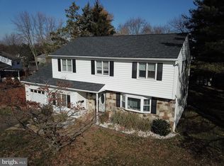 491 Penrose Ln, Warminster, PA 18974