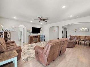 521 Cottage Row, Mabank, TX 75147